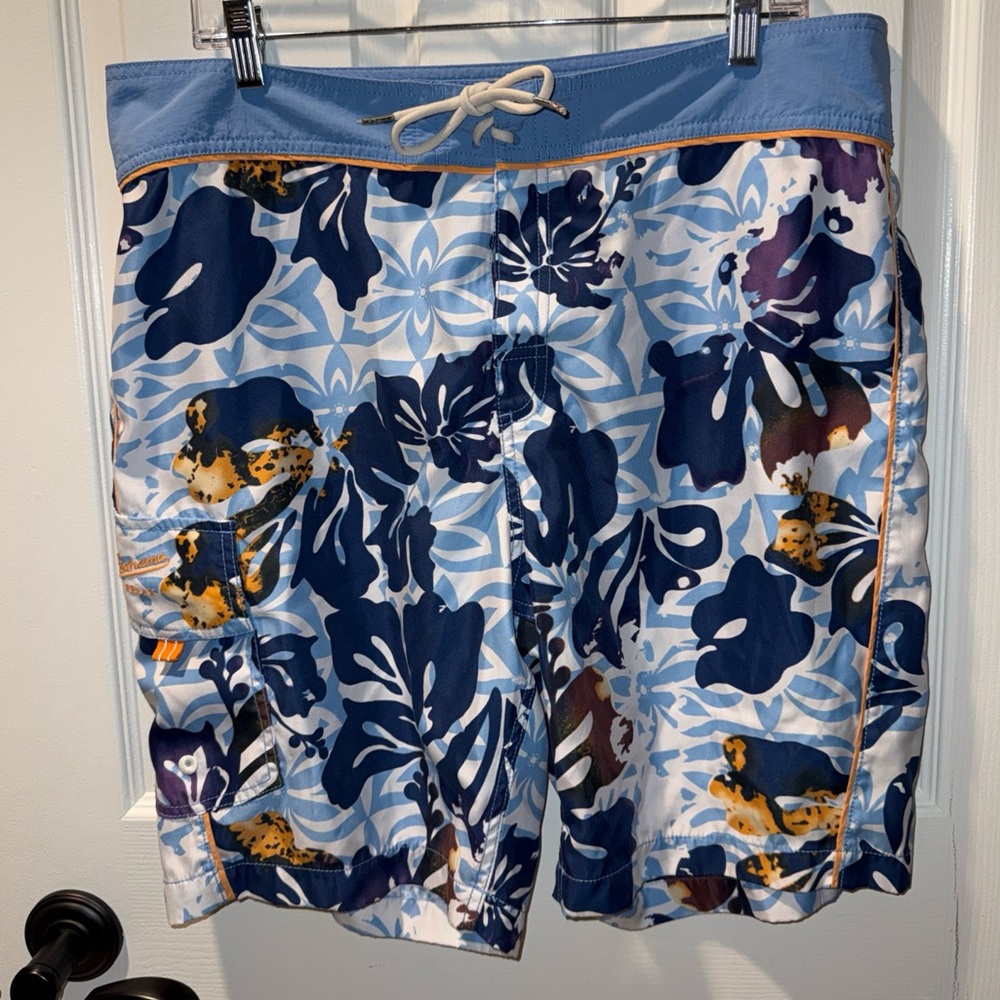Tommy Bahama Swim Trunks Board Shorts Men unlined 36 Hook Loop Floral Tropical